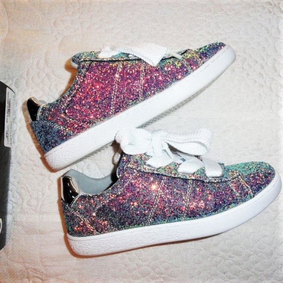 guess metallic sneakers